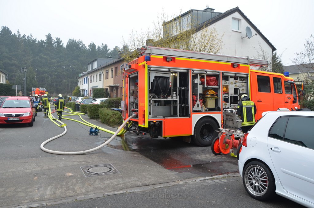 Feuer 2 Dach Koeln Brueck Diesterweg P87.JPG - Miklos Laubert